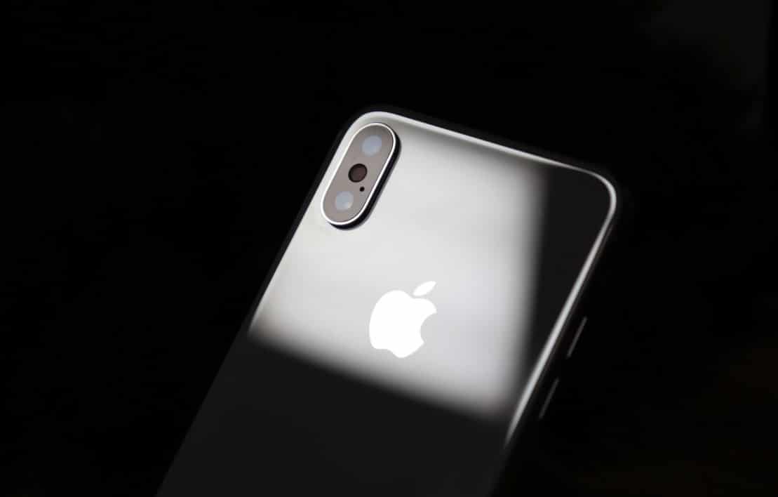 Το iPhone σου βγάζει θολές φωτογραφίες. Μάθε τι πρέπει να κάνεις.