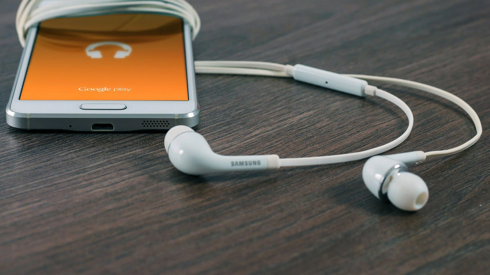 The headphones of my Samsung Galaxy phone broke. What do I do now?