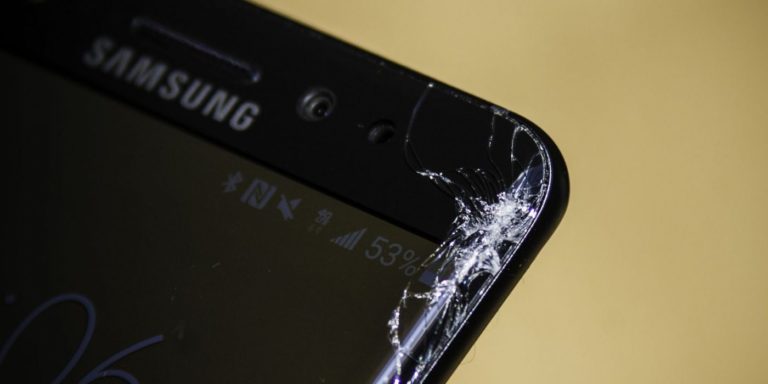 Is your Samsung S9 Plus screen broken? Don't worry!