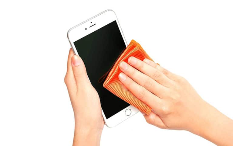 Καθαρίστε σωστά την οθόνη του iPhone