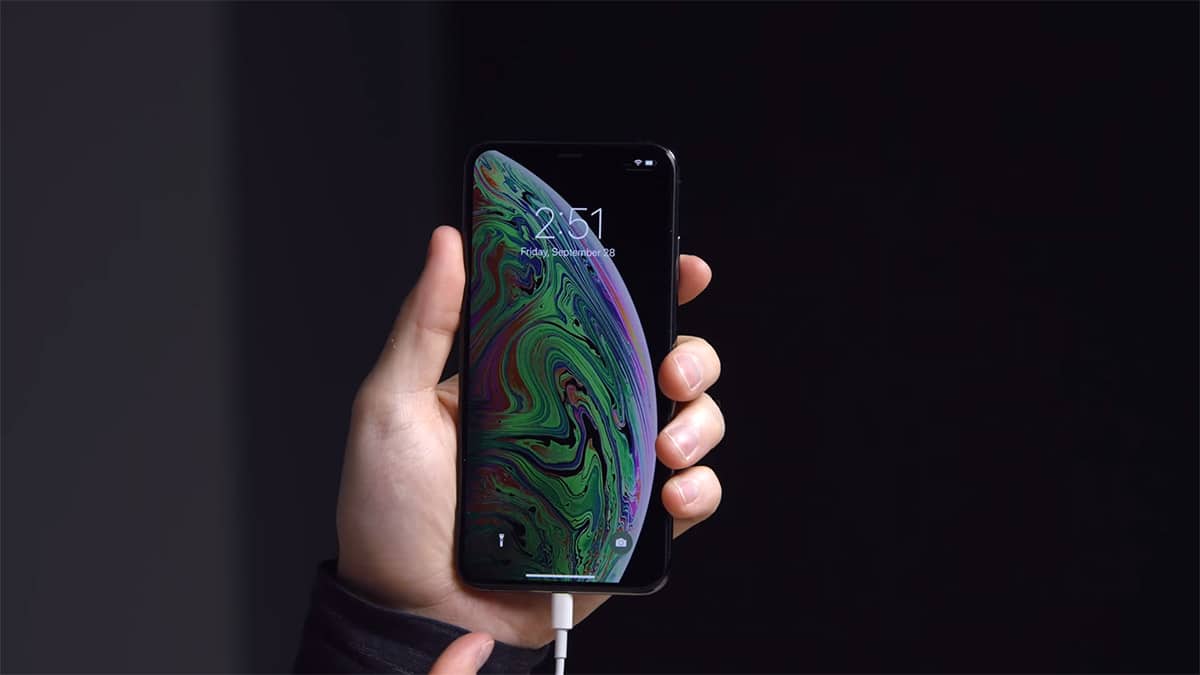 Επισκευή βάσης σύνδεσης σε iPhone XS Max