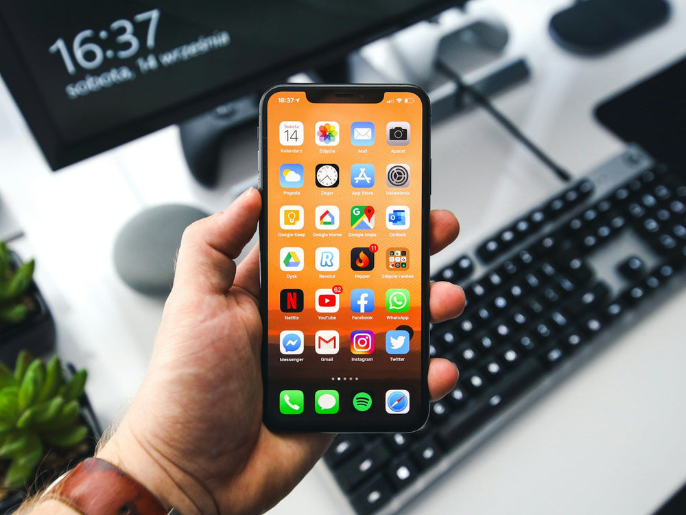 Refurbished iPhone: Μια “έξυπνη” επιλογή για το περιβάλλον, το πορτοφόλι σας και… την ησυχία σας!